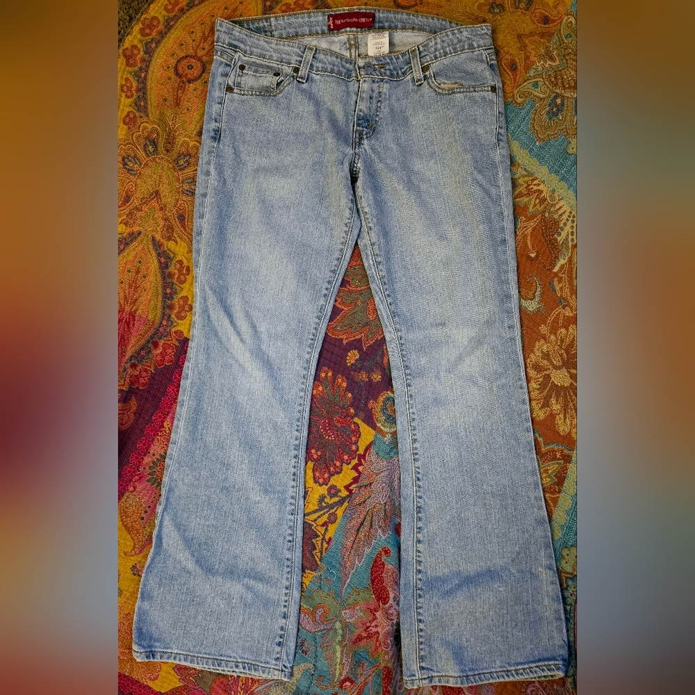 Womens Levi's superlow size 13 JR M good condition